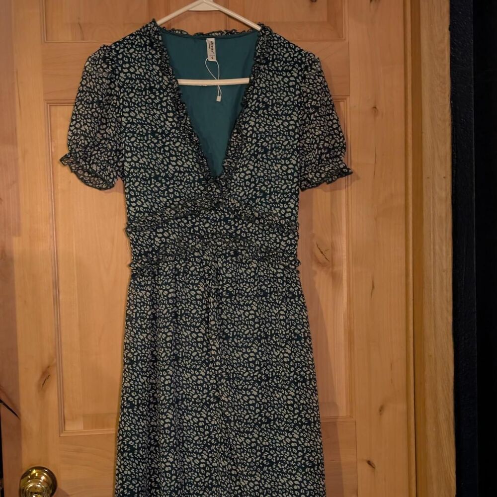 Green and White Floral V Neck Boho Cottagecore Dress